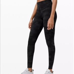 Fast and Free High-Rise 28" Non-Reflective